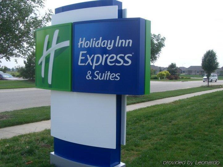 Holiday Inn Express Northwest Maize, An Ihg Hotel Exterior photo
